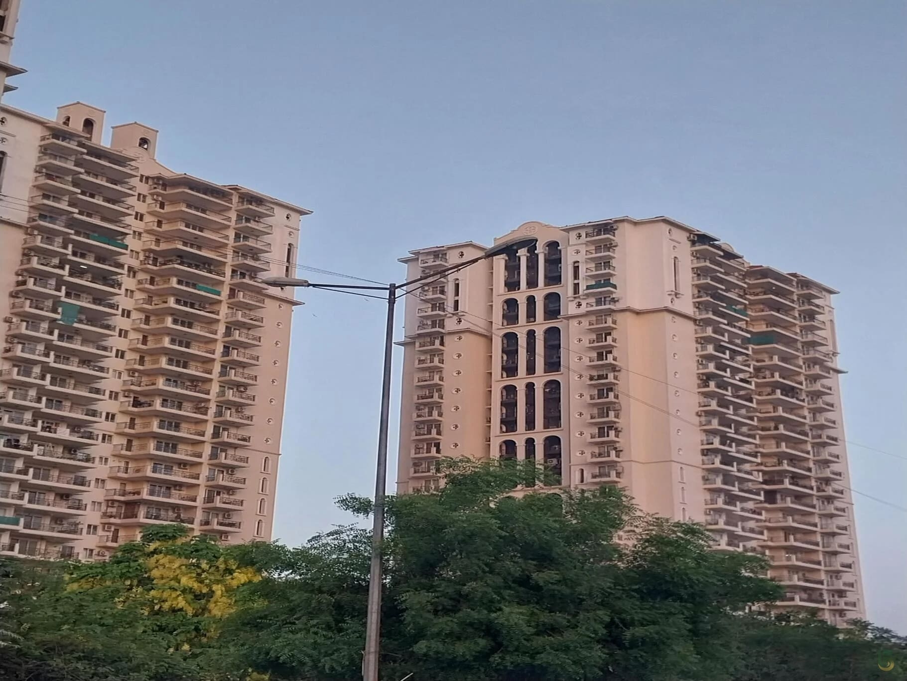 Explore Dlf New Town Heights Sector 91 Gurgaon Offering Spacious 2 3 And 4 Bhk Ready To Move Apartments With Premium Amenities Landscaped Spaces And Strong New Gurgaon Connectivity